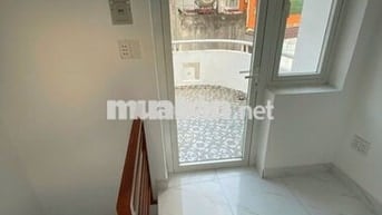 Nhà cho thuê cách metro Bến Thành 500m