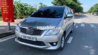 Toyota Innova 2014 2.0V - 130000 km