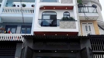 Bán Nhà 2 lầu ngay mt Quận Bình Thạnh, 55m2 có hẻm oto 7m Gía chỉ 3tyX