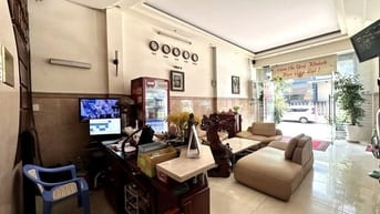 Tòa khách sạn 25 Phòng - Doanh thu khủng 2.3 tỷ/năm - Nguyễn Oanh, Q12