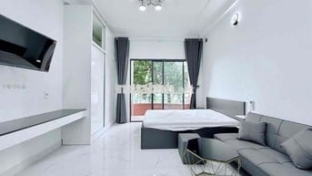 CĂN HỘ STUDIO BAN CÔNG , 38m2 - CẠNH CÔNG VIÊN LÊ VĂN TÁM