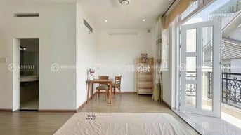 Phòng mới ngay Công viên Hoàng Văn Thụ ưu đãi dịch vụ trọn gói.