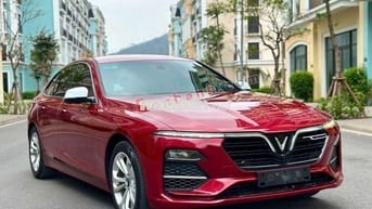 ✓Vinfast Lux A bản Base đỏ 2019
