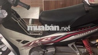 Xe đi làm.nữ chạy