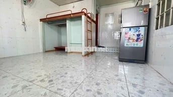 PHÒNG BAN CÔNG MẶT TIỀN ĐƯỜNG QUANG TRUNG