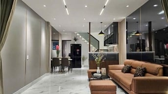 Cô cần bán nhà 2ty325, hẻm Nguyễn Văn Công, gần chợ tiện lợi
