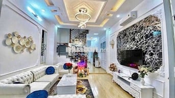 Cho Thuê Nhà 1 Trệt 3 Lầu 4PN Cạnh Nam Long Trần Trọng Cung Q.7