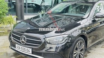 Mercedes-Benz E 180 V1 - Đen/Nâu. Đăng ký 11/2024