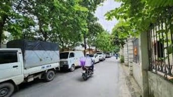 Bán nhà phân lô mặt ngõ Nguyễn Phong Sắc 100m2, mt 6m đường ôtô dừng đ