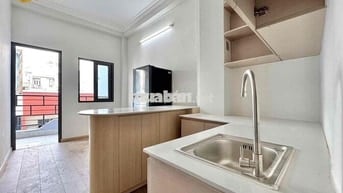 STUDIO MỘT PHÒNG NGỦ CÓ BAN CÔNG NGAY GẦN NHÀ THỜ PHAOLO