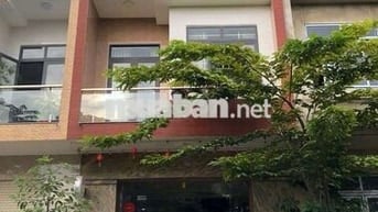 Cho thuê nhà 2 lầu gần bến xe tân đông hiệp dĩ an Bình Dương