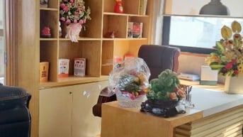 Bán hoặc cho thuê MT tòa nhà nhiều tầng 5*20 có thang máy, hầm để xe.