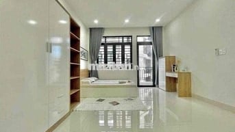 Phòng mới ban công 40m.Full nội thất Quận Tân Bình
