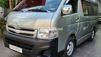 Toyota Hiace 2011 máy xăng - chạy 46.000 km