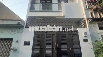 Ngang 4,5m dài 11,5m. 3 tầng, oto vào nhà. Kế Lê Văn Quới. Chỉ 5,7 tỷ