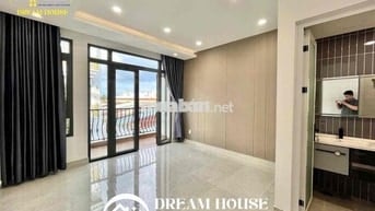 CỰC RẺ STUDIO BAN CÔNG THOÁNG MÁT GẦN NGAY NGÃ TƯ BỐN XÃ