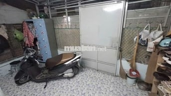 Nhà hẻm gần mặt tiền đường, DTSD 64m2, 3 phòng ngủ, TTT Phường 1, Q.4