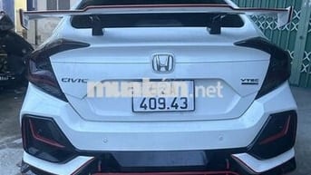 Honda Civic 2017 1.5L Vtec Turbo - 87000 km