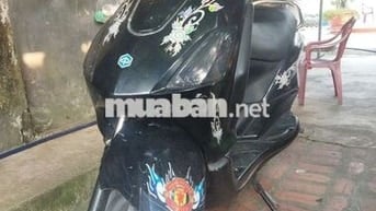 Xe ngoại hình còn mới