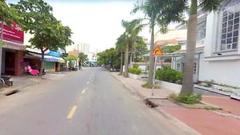 Bán nhà mặt tiền Quốc Hương, Thảo Điền, 109.8m2 đất, 2 tầng, giá 31 tỷ