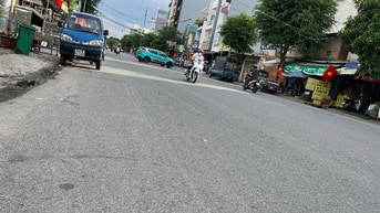 Cần bán gấp nhà mặt tiền Phạm Văn Bạch phường 15 Tân Bình, chỉ 115tr/m