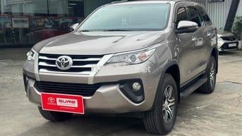 Toyota Fortuner 2020 dầu sàn