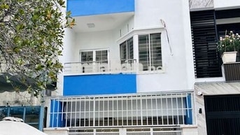 NHÀ ĐƯỜNG CỘNG HÒA DIỆN TÍCH: 5X18M TRỆT 2 LẦU SÂN THƯỢNG CHO THUÊ