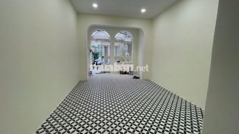 Hàng siêu khan hiếm - Cách Mạng Tháng 8 (Vòng xoay Phù Đổng) - giá 3x!