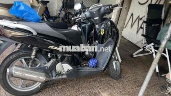 nhà mình dư 1 xe sh nay ko chạy muốn bán lại ae lh