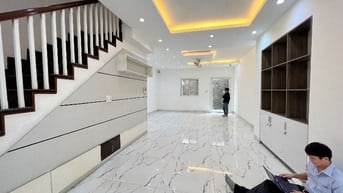 Văn Phòng cho thuê _ hầm + 4 tầng 