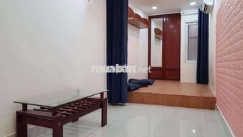 (GIÁ TỐT)NHÀ 3 TẦNG 4PN,30m2 SẴN DÒNG TIỀN CHO THUÊ - NGUYỄN VĂN CỪ Q1