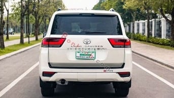 LAND CRUISER LC300