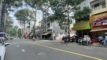 ✨ Cơ hội hiếm có – Nhà mặt tiền Quận 10! ✨