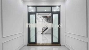 Nhà mới xây 4 tầng Âu Dương Lân, 4pn,5Wc, nở hậu