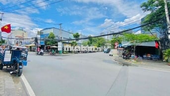 MẶT BẰNG HƠN 300m2 VỊ TRÍ KINH DOANH ĐẮC ĐỊA Q7