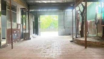 mặt tiền nhà xưởng 600m2 lưu thông thuận tiền gần đường Hà Huy Giáp