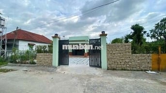 Cho thuê nhà vườn sân rộng Thạnh Xuân 52, nhà mới sơn sửa 100%
