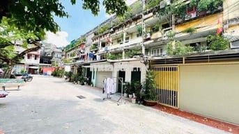 Bán nhà tập thể phố Tạ Quang Bửu nhà đẹp nguyên bản 80m T2 giá nhỉnh 4
