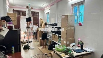Bán Nhà Lê Trọng Tấn, DT: 40m², Lô Góc, Ô Tô Đỗ Cửa, Giá 12.5 Tỷ