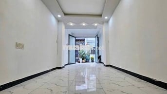 Nhà nguyên căn đẹp đường Lê Văn Sỹ Q3 vị trí tốt giá chỉ 1x