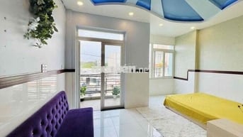 1 Phòng Ngủ có ban công Full Nội Thất gần ngã tư hàng xanh, D2
