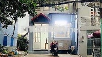 Nguyên căn 3 phòng ngủ hẻm xe hơi 220 Nguyễn Xí