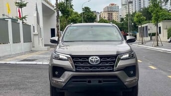 Toyota Fortuner 2.4AT 4x2 sx 2022 màu nâu xe đẹp