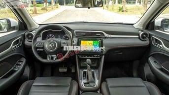 MG ZS Luxury 1.5 AT 2WD
