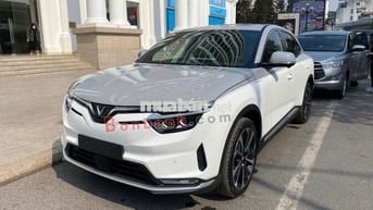 VinFast VF8 Lux Plus