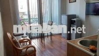 Cho thuê studio 35m2 Ngõ Hàm Long 2, full đồ, thang máy giá 7 triệu