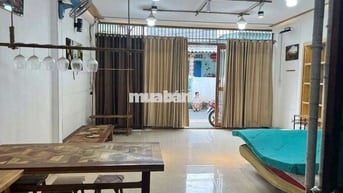Cách biển phước hải chỉ 800m thôi cô chú anh chị 
Ngang 5.8m sâu 16m