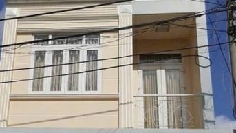 MT ,ĐƯỜNG NHỰA 12M2, KDC HOÀN CẦU . Dt- 5 x 14  trệt 2 lầu sân thượng 