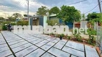 Cho thuê nhà tx 52 dt 400m có nhà 2p ngủ giá 10tr