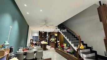 NHÀ ĐEP 3 TẦNG KHU VIP HOÀ XUÂN - HÀNG H.IẾM CÒN SÓT LẠI – ĐÔNG NAM -